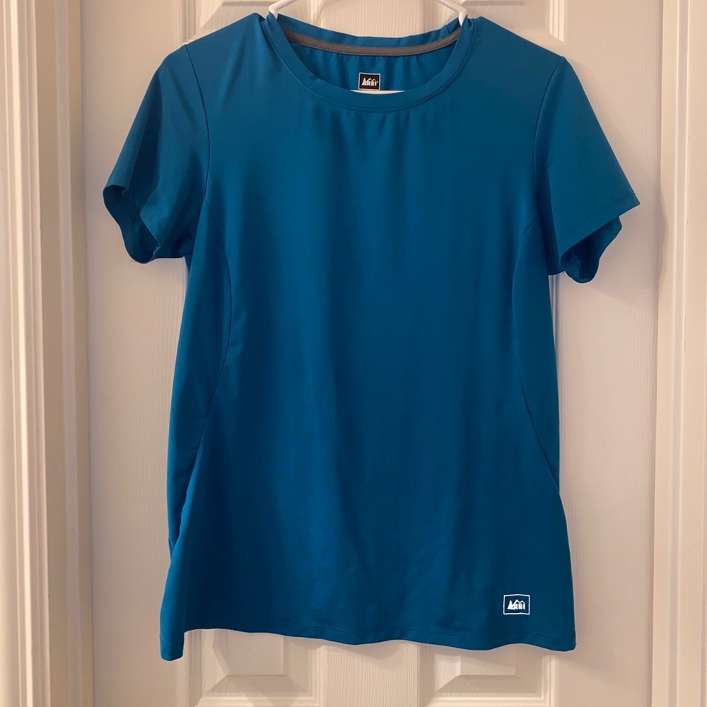 REI - tshirt